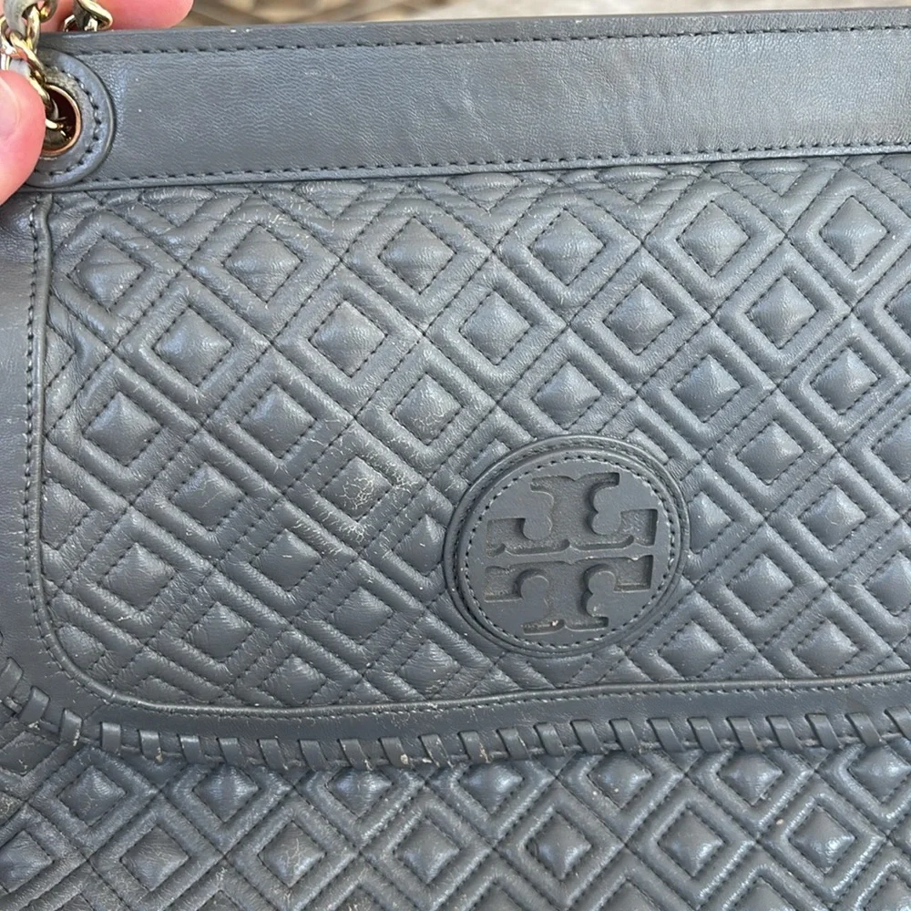Tory Burch Quilted Chain-Handle Shoulder Bag in Gray with Gold Hardware - Picture 6 of 11